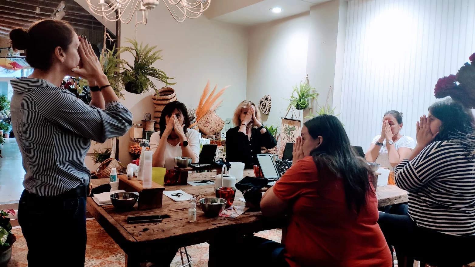 Taller floral — treballant amb flors i fullatge